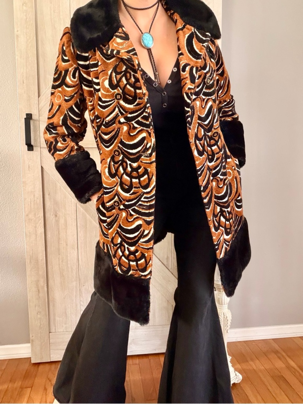 Vintage 60’s Psychedelic Tapestry Coat - Picture 7 of 16